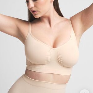 SKIMS Seamless Sculpt Bralette in Sand Sz. XL BNWOT